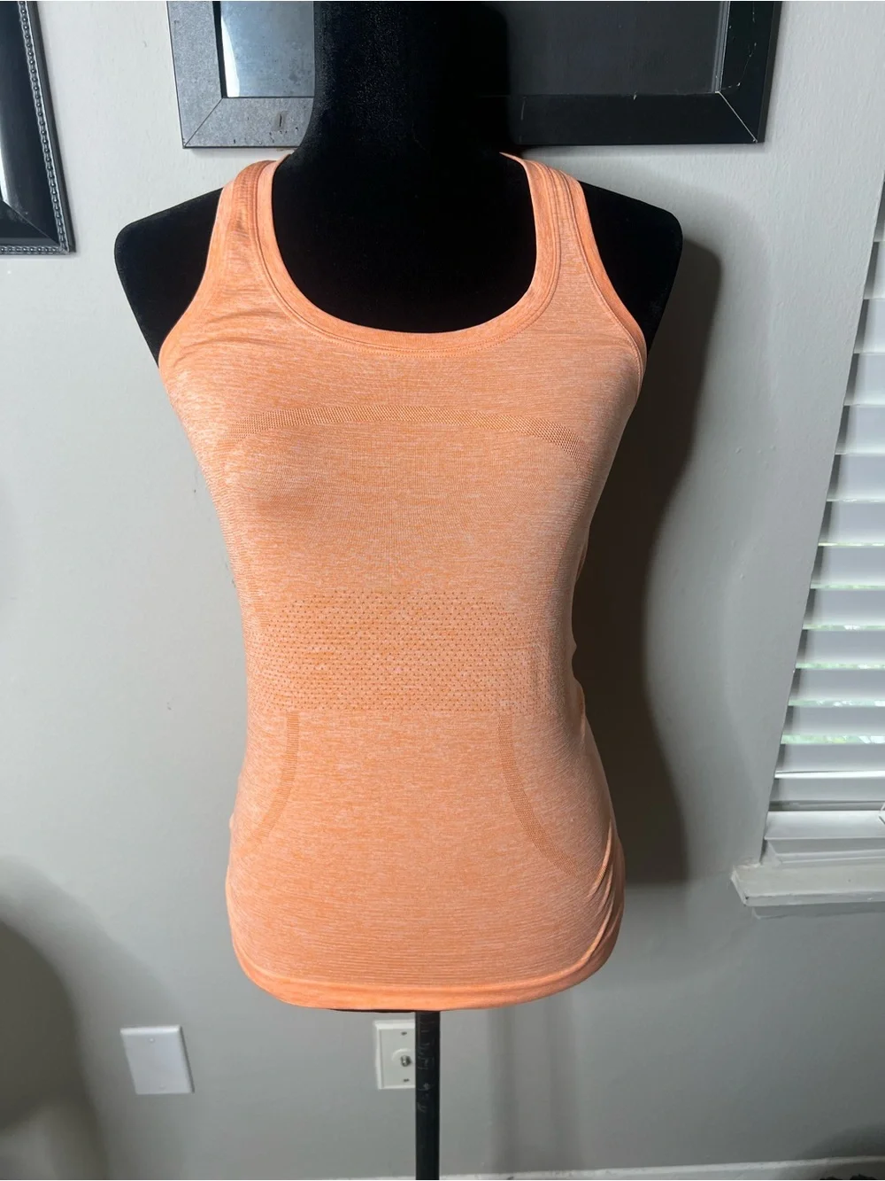 Lululemon swiftly tech 2.0 racerback size 4